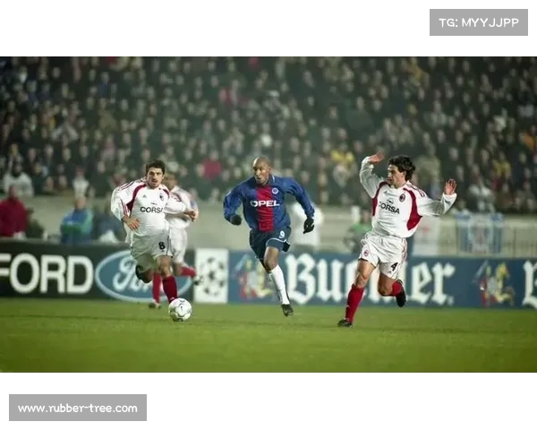 巴黎如何在欧冠经典逆转曼城上演惊天大戏背后的战术与关键因素分析 巴黎如何在欧冠经典逆转曼城上演惊天大戏背后的战术与关键因素分析