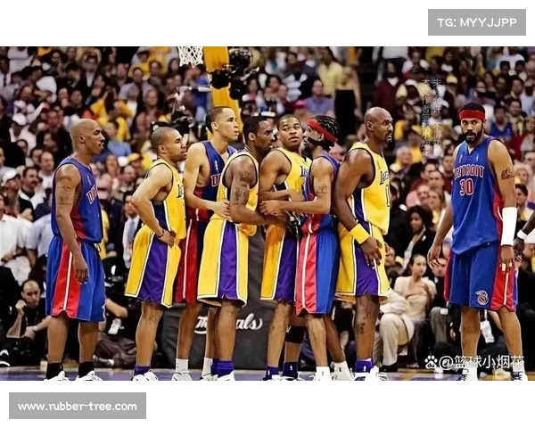 戴维斯分享父子篮球对决背后的乐趣与竞争精神 戴维斯分享父子篮球对决背后的乐趣与竞争精神